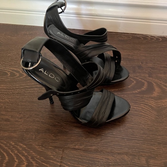 Black Aldo Heels - Picture 1 of 2